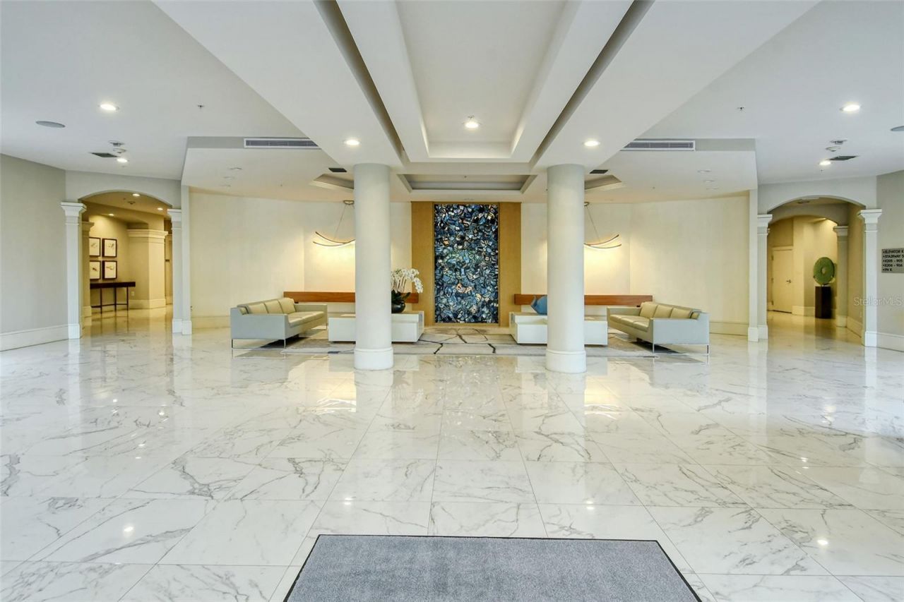 435 L Ambiance Drive, Unit J704, Longboat Key, FL 34228 Photo