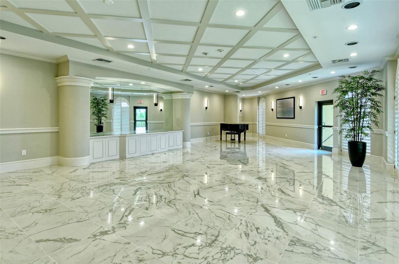 435 L Ambiance Drive, Unit J704, Longboat Key, FL 34228 Photo