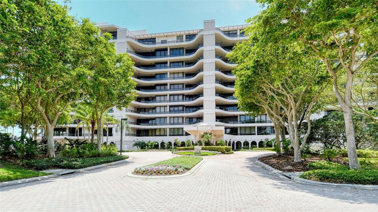 435 L Ambiance Drive, Unit J704, Longboat Key, FL 34228 Photo