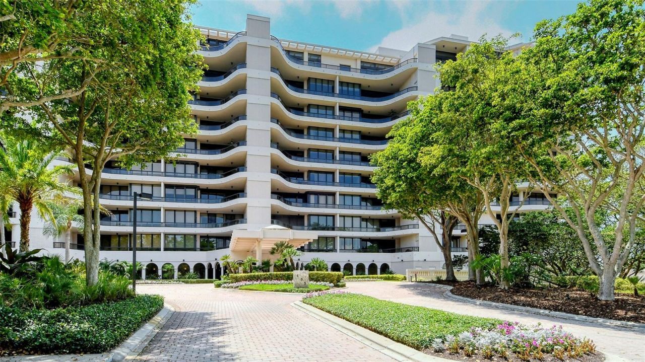 435 L Ambiance Drive, Unit J704, Longboat Key, FL 34228 Photo