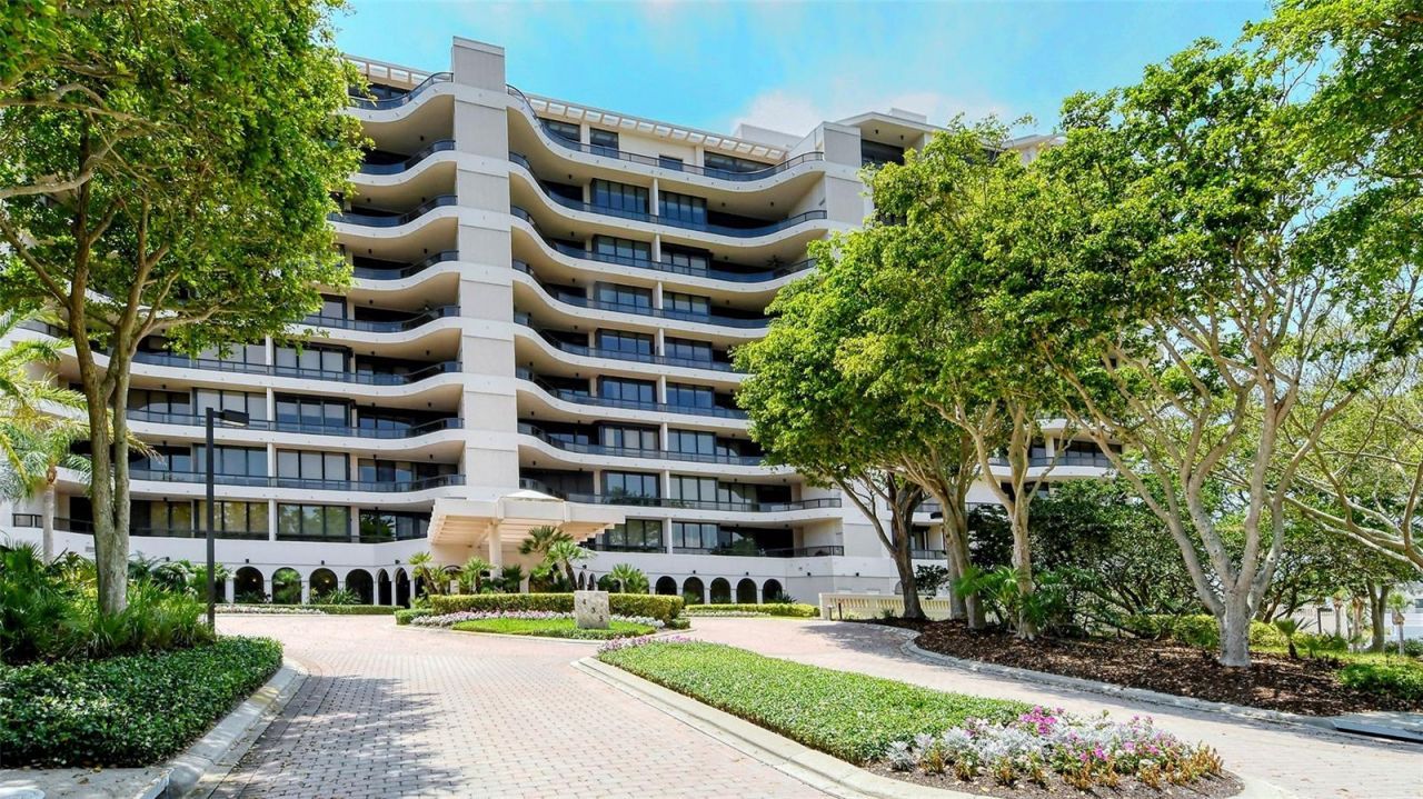 435 L Ambiance Drive, Unit J704, Longboat Key, FL 34228 Photo