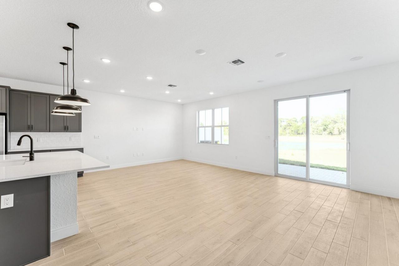 172 SE Birch Terrace, Unit 206, Stuart, FL 34997 Photo