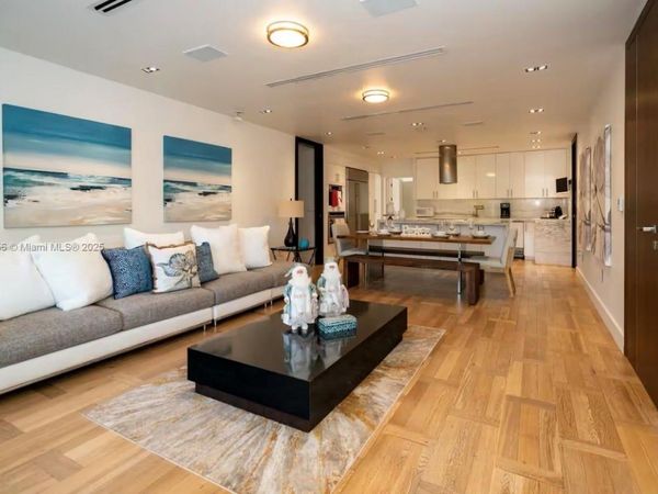 45 SW 28th Rd, Miami, FL 33129