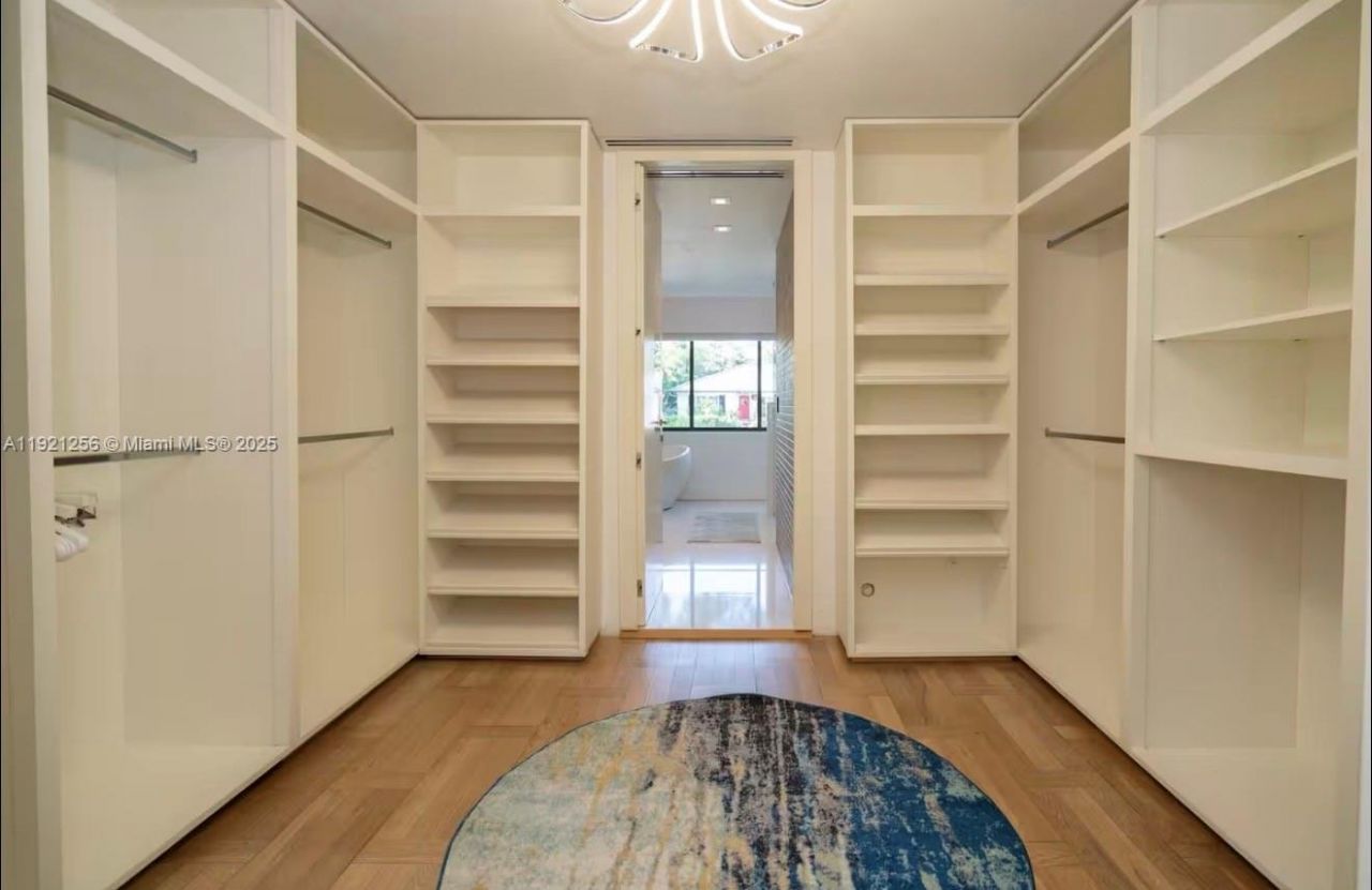 45 SW 28th Rd, Miami, FL 33129 Photo