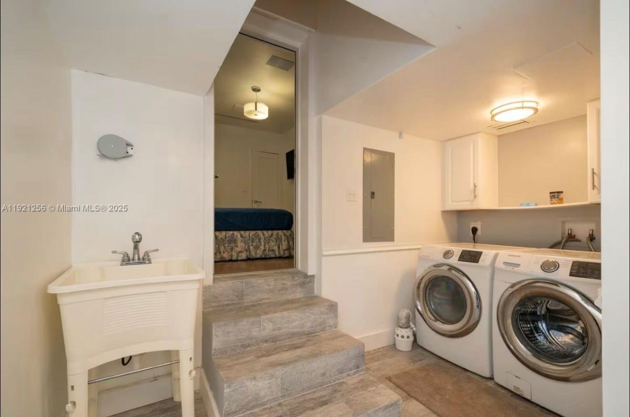 45 SW 28th Rd, Miami, FL 33129 Photo