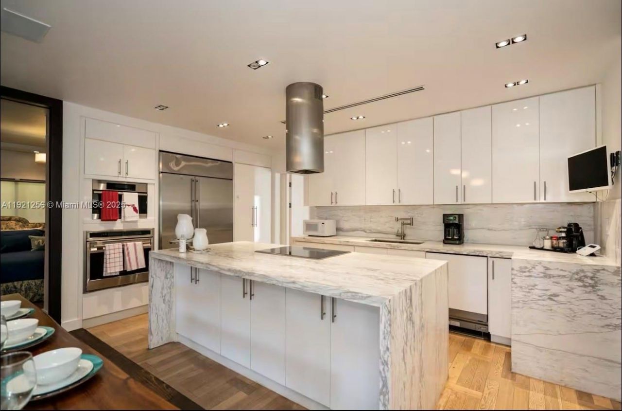 45 SW 28th Rd, Miami, FL 33129 Photo