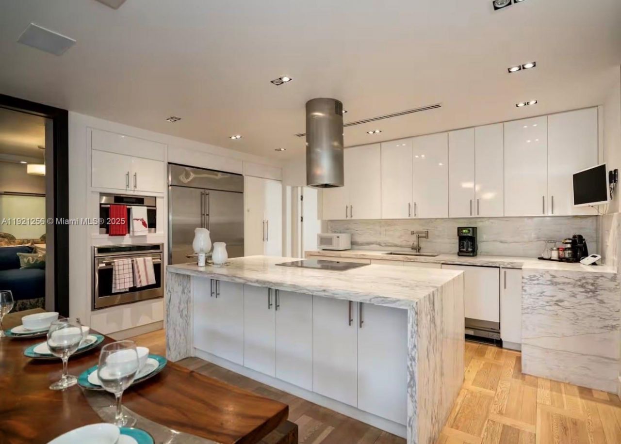 45 SW 28th Rd, Miami, FL 33129 Photo