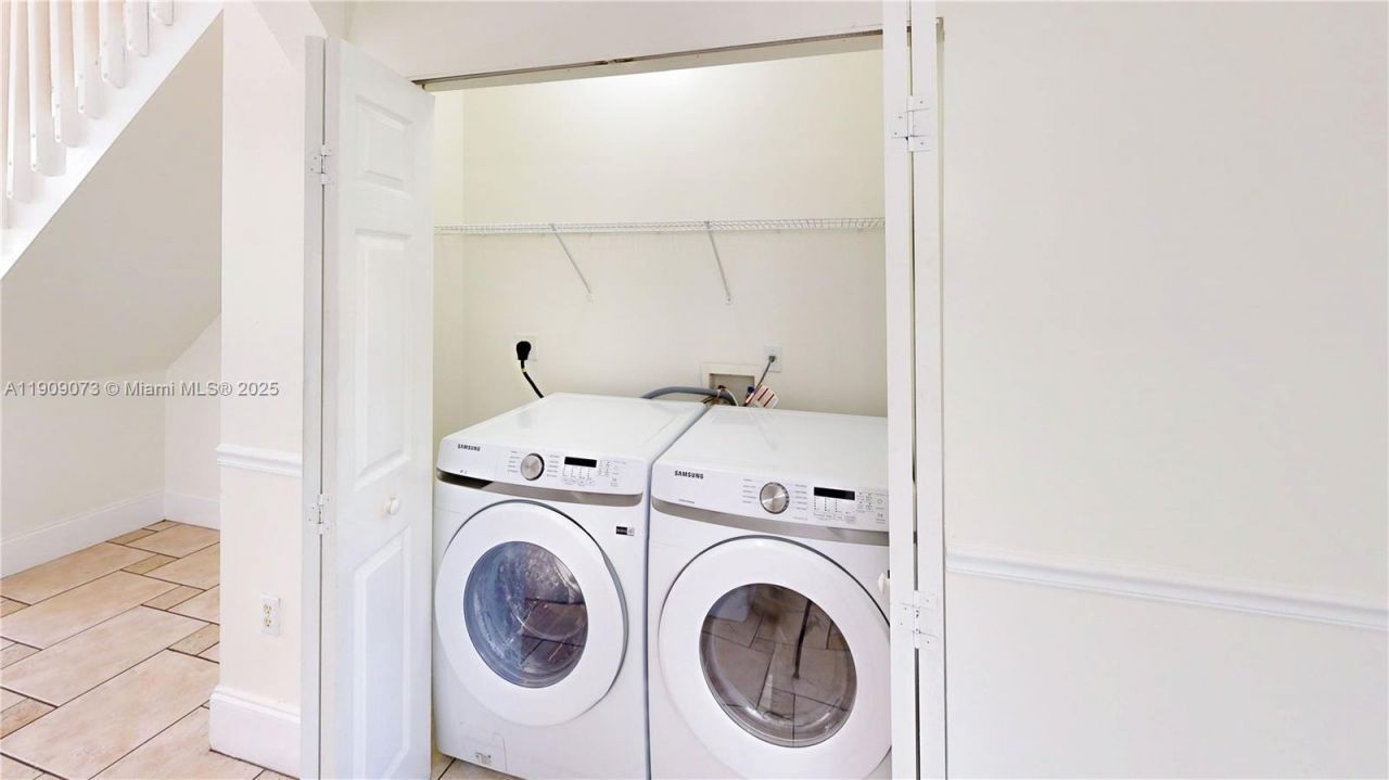 2221 SE 26th Ln, Homestead, FL 33035 Photo