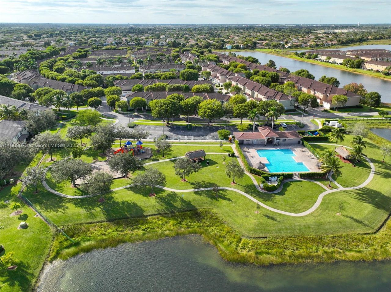 2221 SE 26th Ln, Homestead, FL 33035 Photo