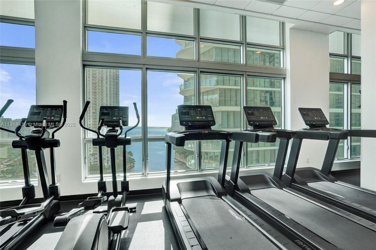 300 S Biscayne Blvd, Unit L-1206, Miami, FL 33131 Photo