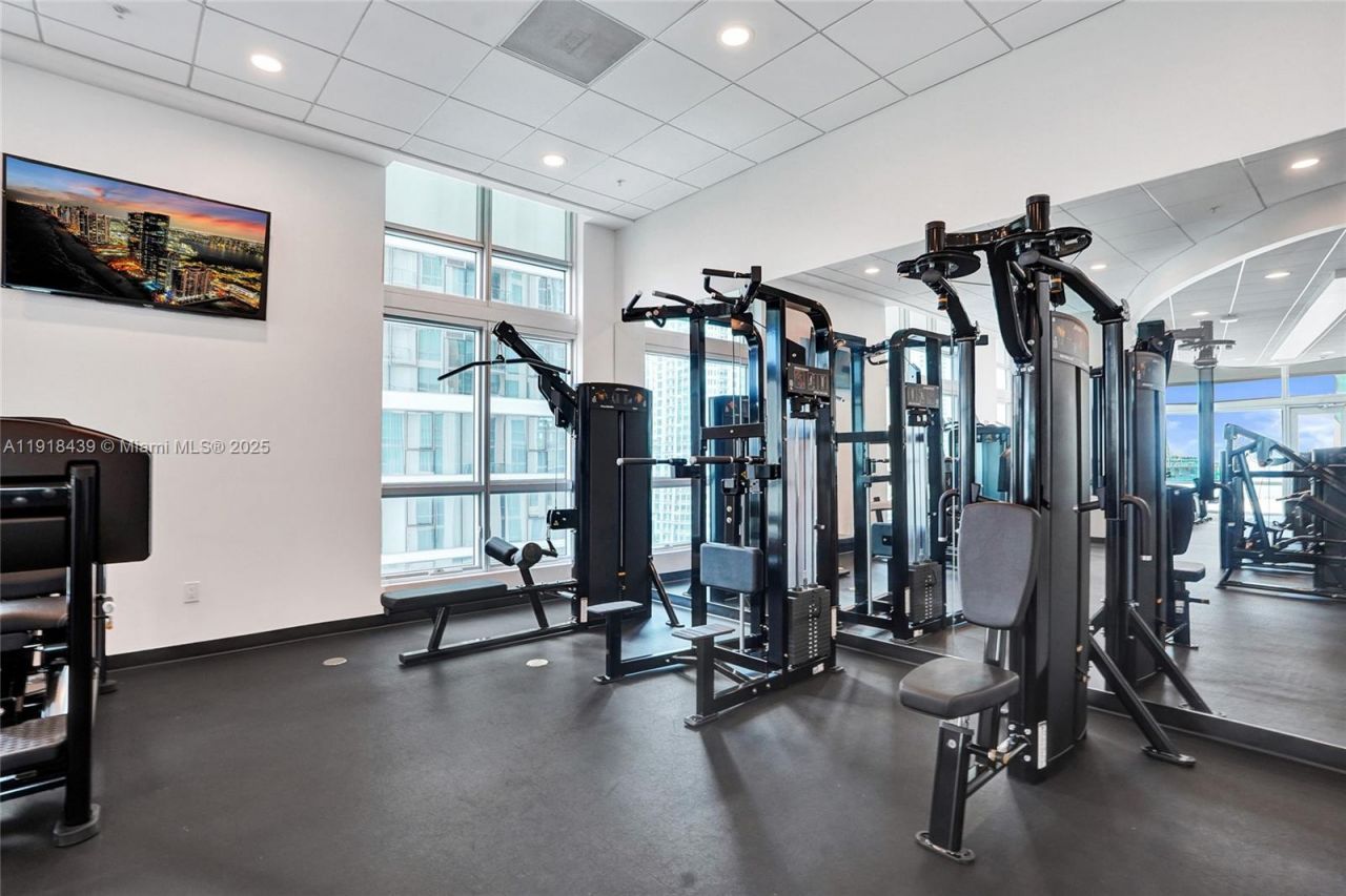 300 S Biscayne Blvd, Unit L-1206, Miami, FL 33131 Photo