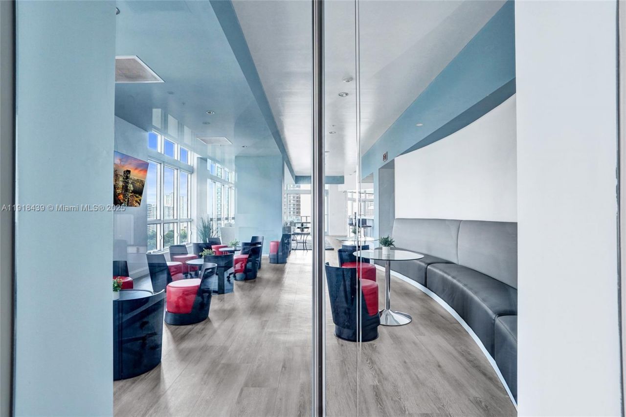 300 S Biscayne Blvd, Unit L-1206, Miami, FL 33131 Photo