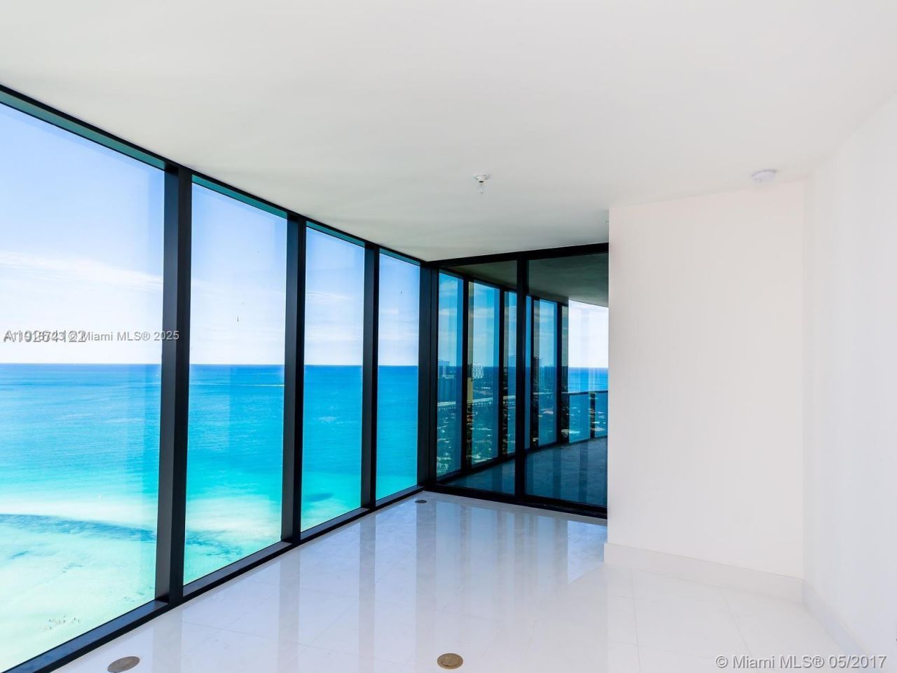 18555 Collins Ave, Unit 4804, Sunny Isles Beach, FL 33160 Photo