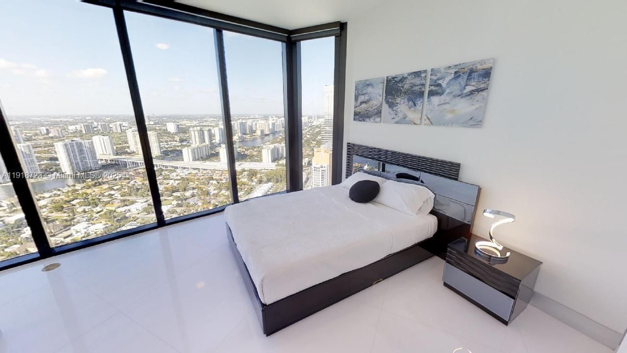 18555 Collins Ave, Unit 4804, Sunny Isles Beach, FL 33160 Photo