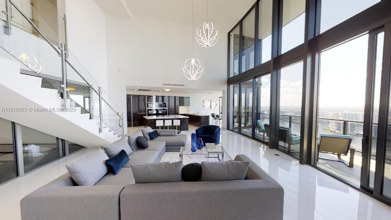 18555 Collins Ave, Unit 4804, Sunny Isles Beach, FL 33160 Photo