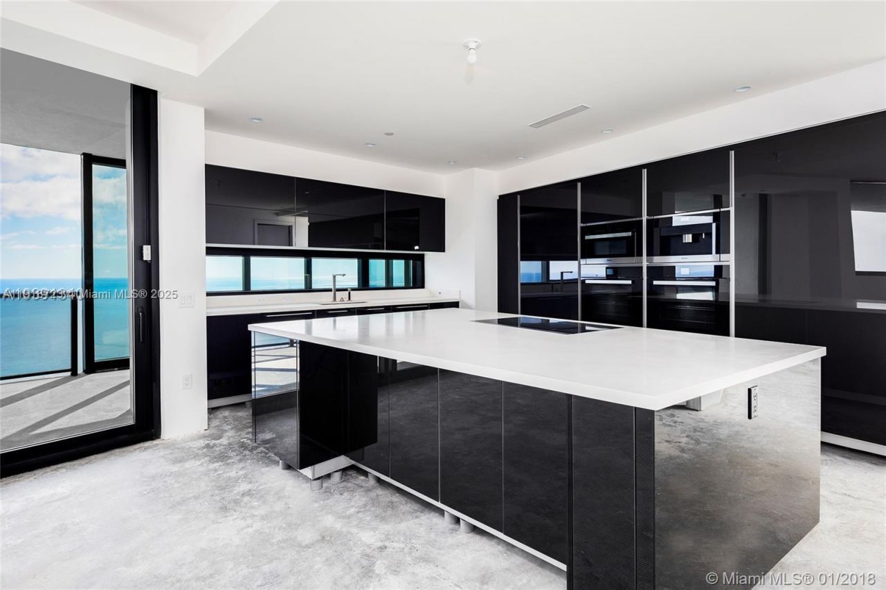 18555 Collins Ave, Unit 4804, Sunny Isles Beach, FL 33160 Photo