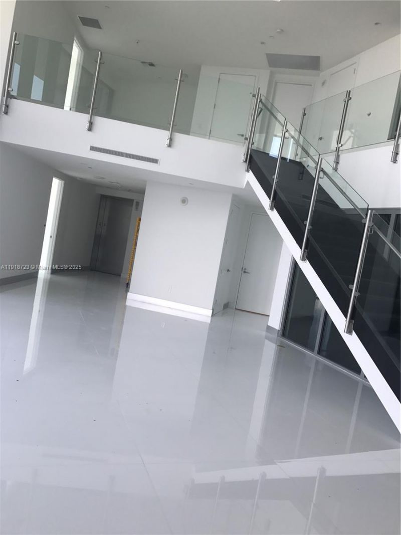 18555 Collins Ave, Unit 4804, Sunny Isles Beach, FL 33160 Photo