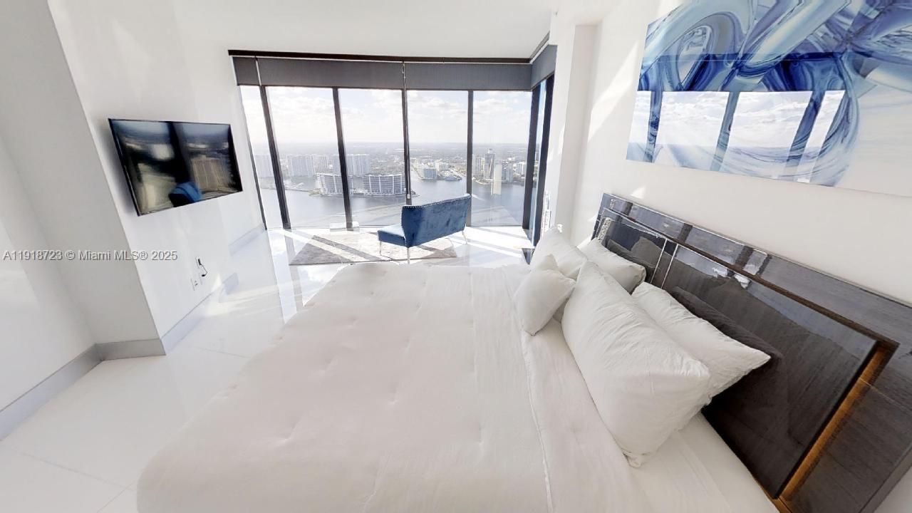 18555 Collins Ave, Unit 4804, Sunny Isles Beach, FL 33160 Photo