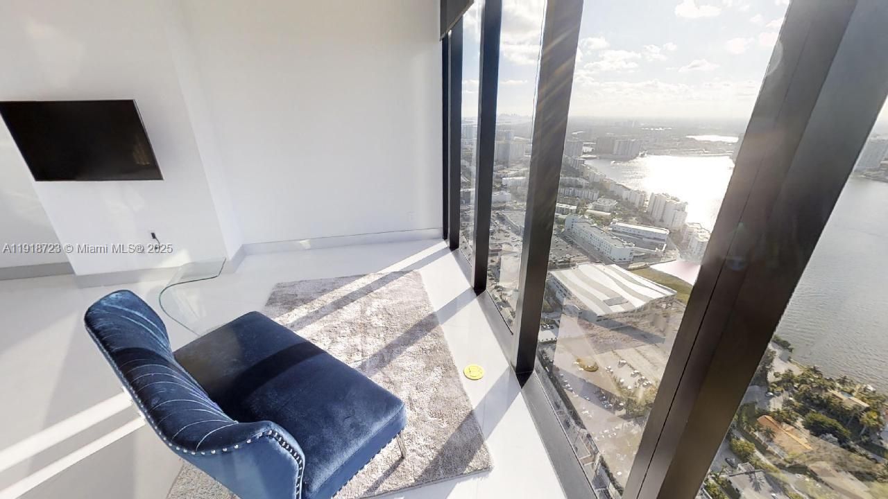 18555 Collins Ave, Unit 4804, Sunny Isles Beach, FL 33160 Photo