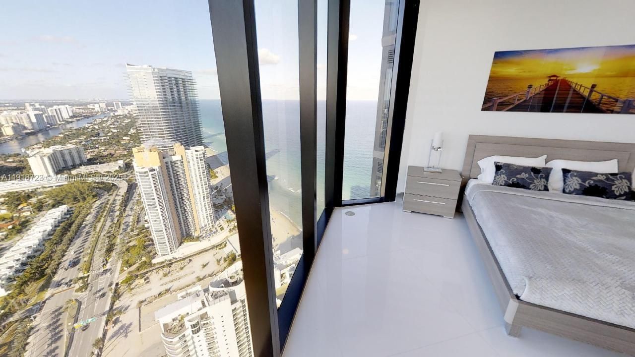18555 Collins Ave, Unit 4804, Sunny Isles Beach, FL 33160 Photo