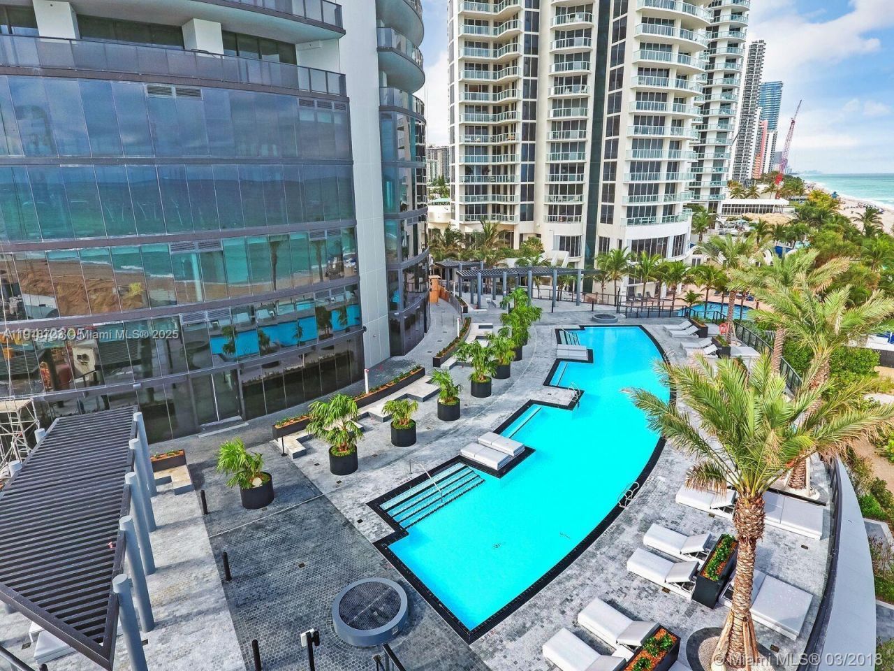 18555 Collins Ave, Unit 4804, Sunny Isles Beach, FL 33160 Photo