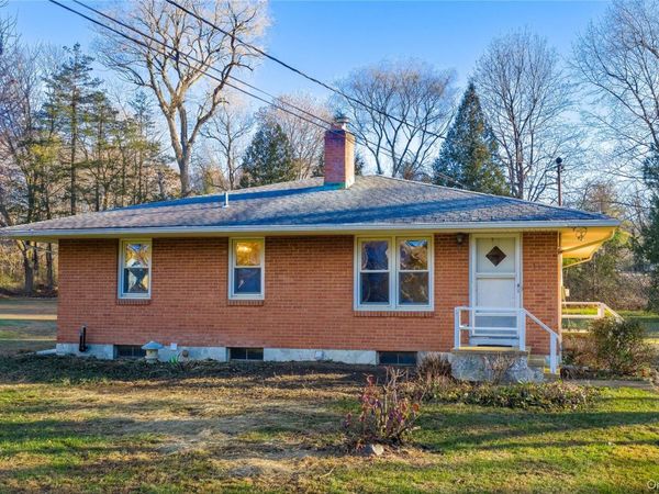 16 Townsend Boulevard, Pawling, NY 12564