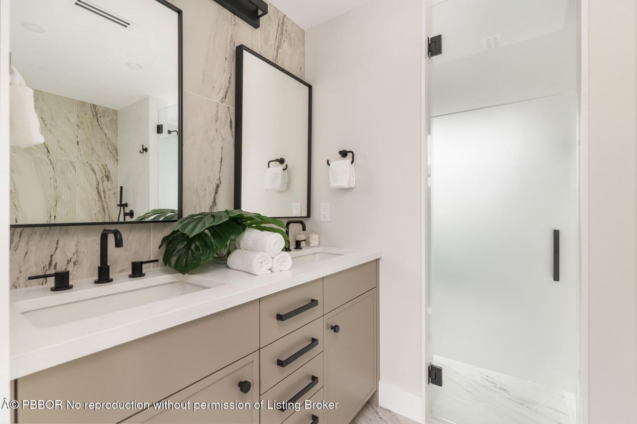 352 Palmetto Street, West Palm Beach, FL 33405 Photo