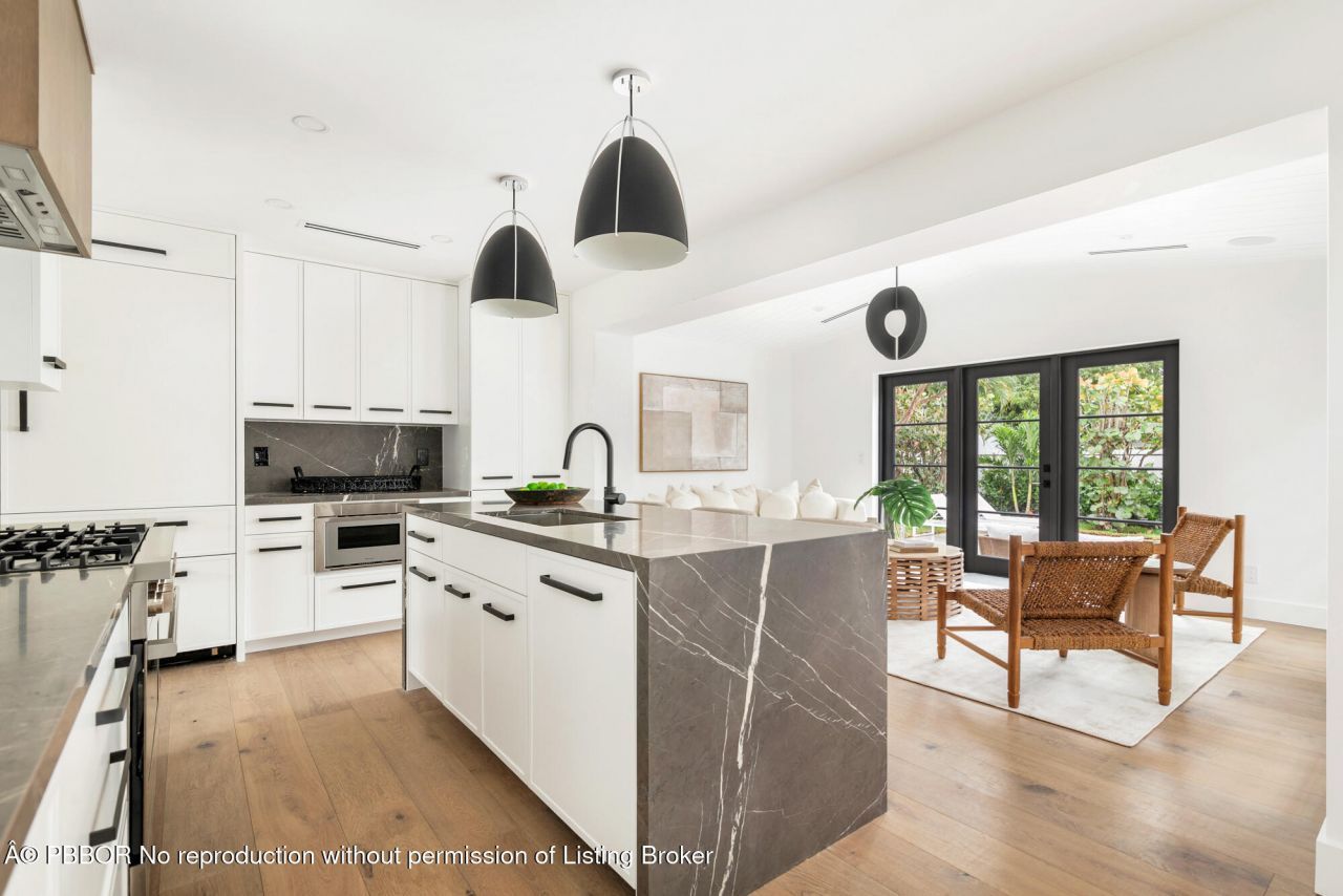 352 Palmetto Street, West Palm Beach, FL 33405 Photo