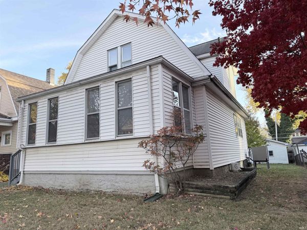 925 Cottage Avenue, Fort Wayne, IN 46807