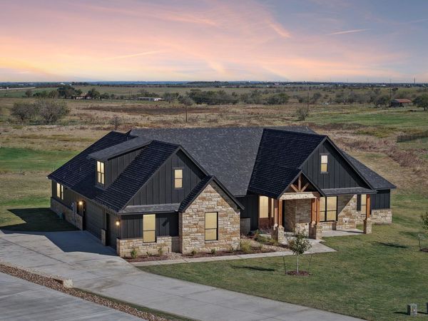 1020 Inka RD, Salado, TX 76571