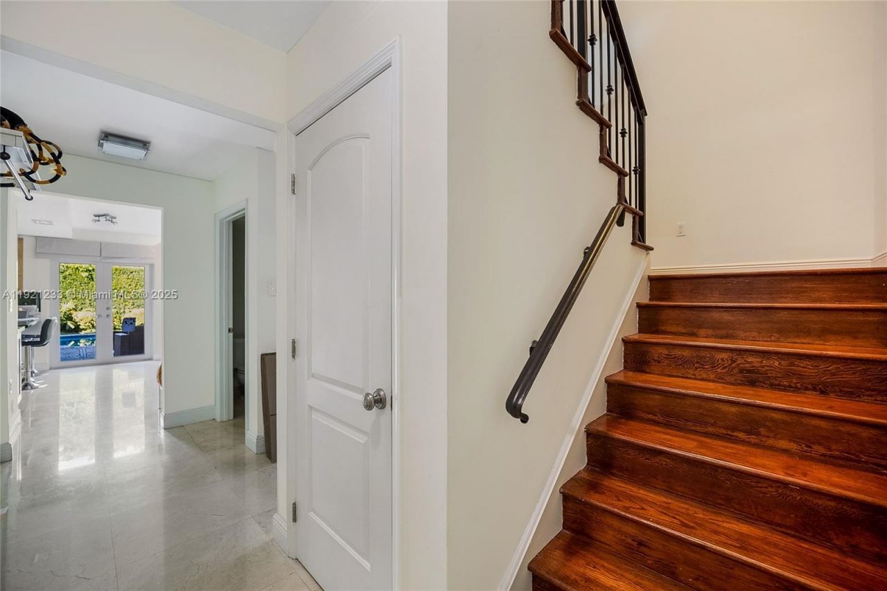 10670 SW 77th Ave, Unit 10670, Pinecrest, FL 33156 Photo