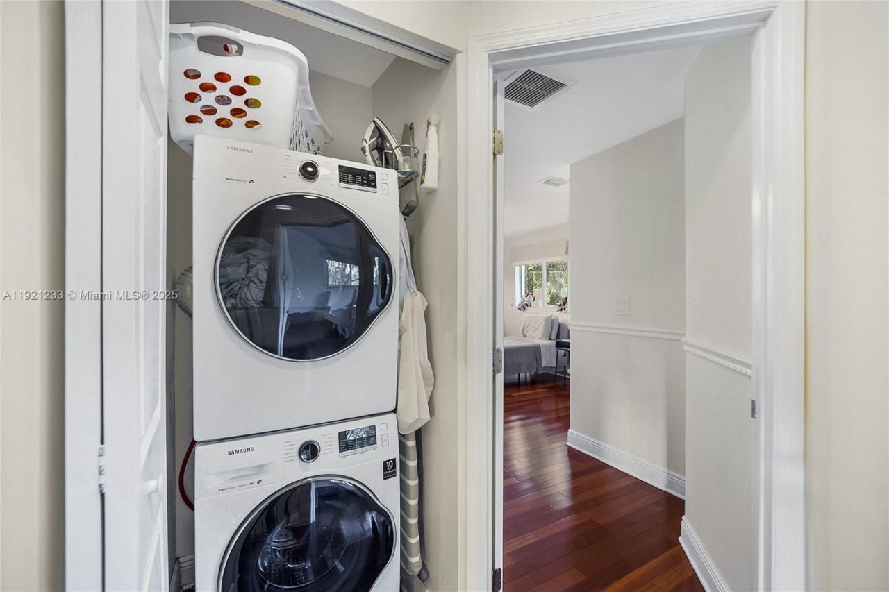 10670 SW 77th Ave, Unit 10670, Pinecrest, FL 33156 Photo