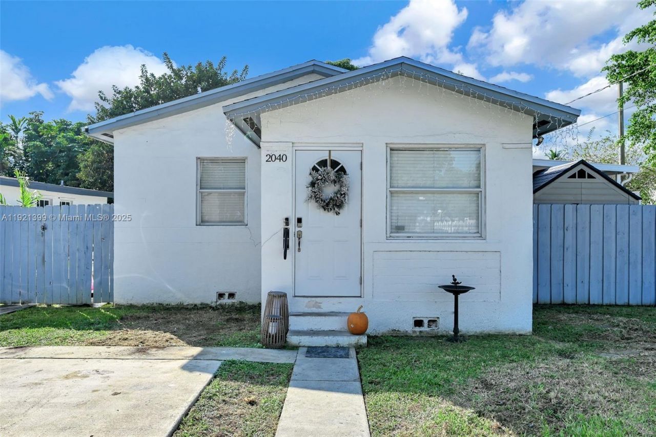 2040 NW 34th St, Miami, FL 33142 Photo