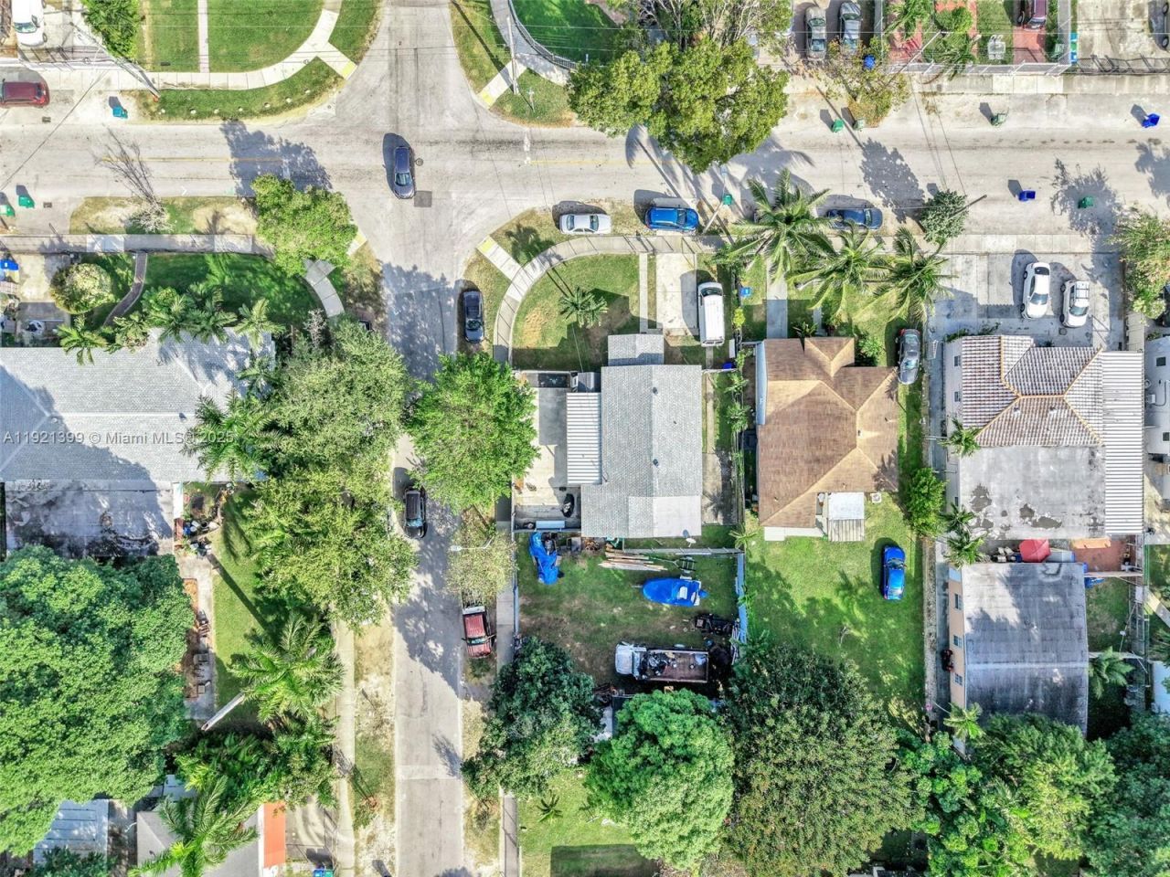 2040 NW 34th St, Miami, FL 33142 Photo