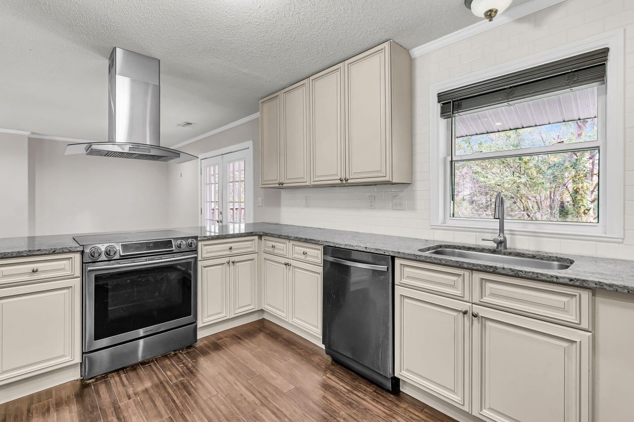 117 Alma Drive Photo 12