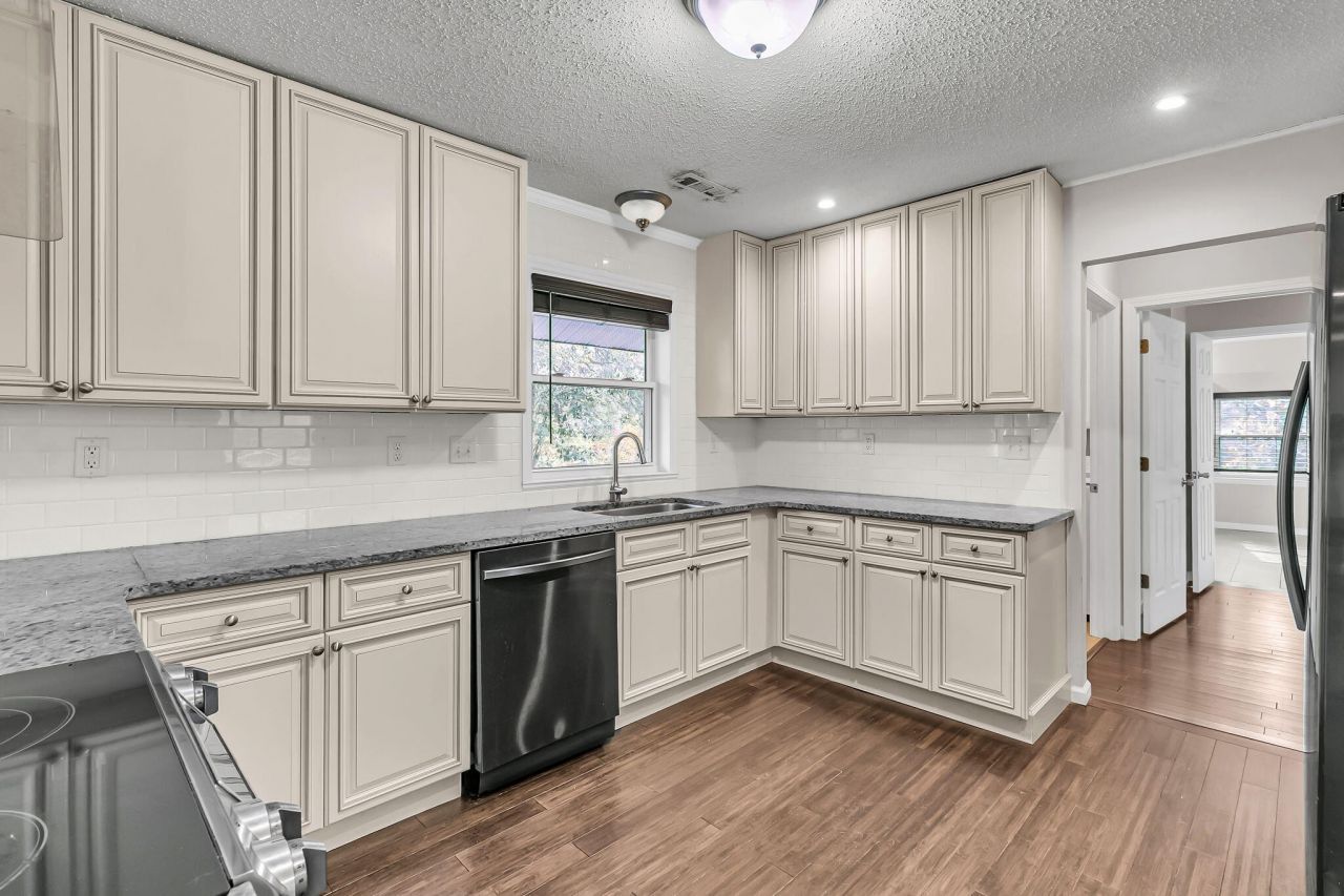 117 Alma Drive Photo 14