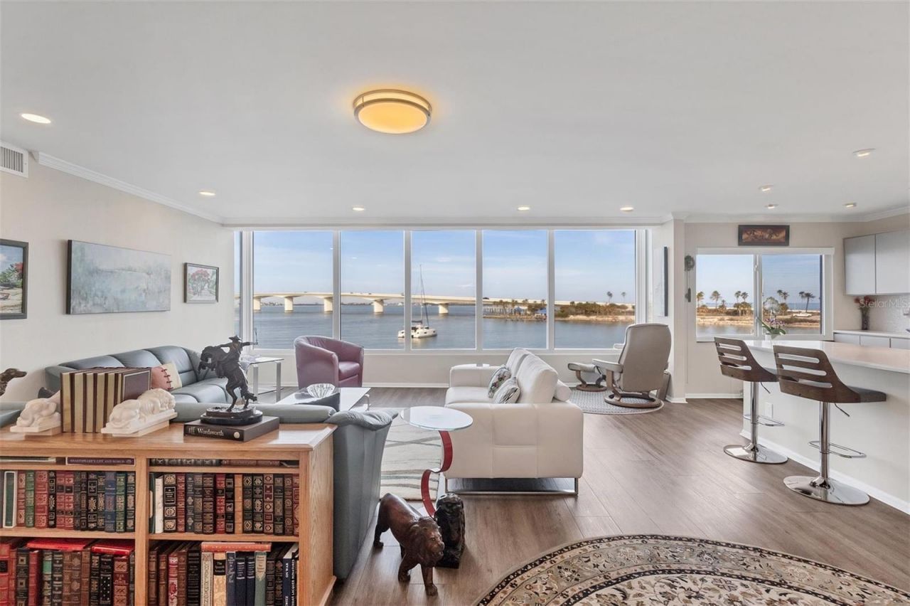 226 Golden Gate Point, Unit 32, Sarasota, FL 34236 Photo