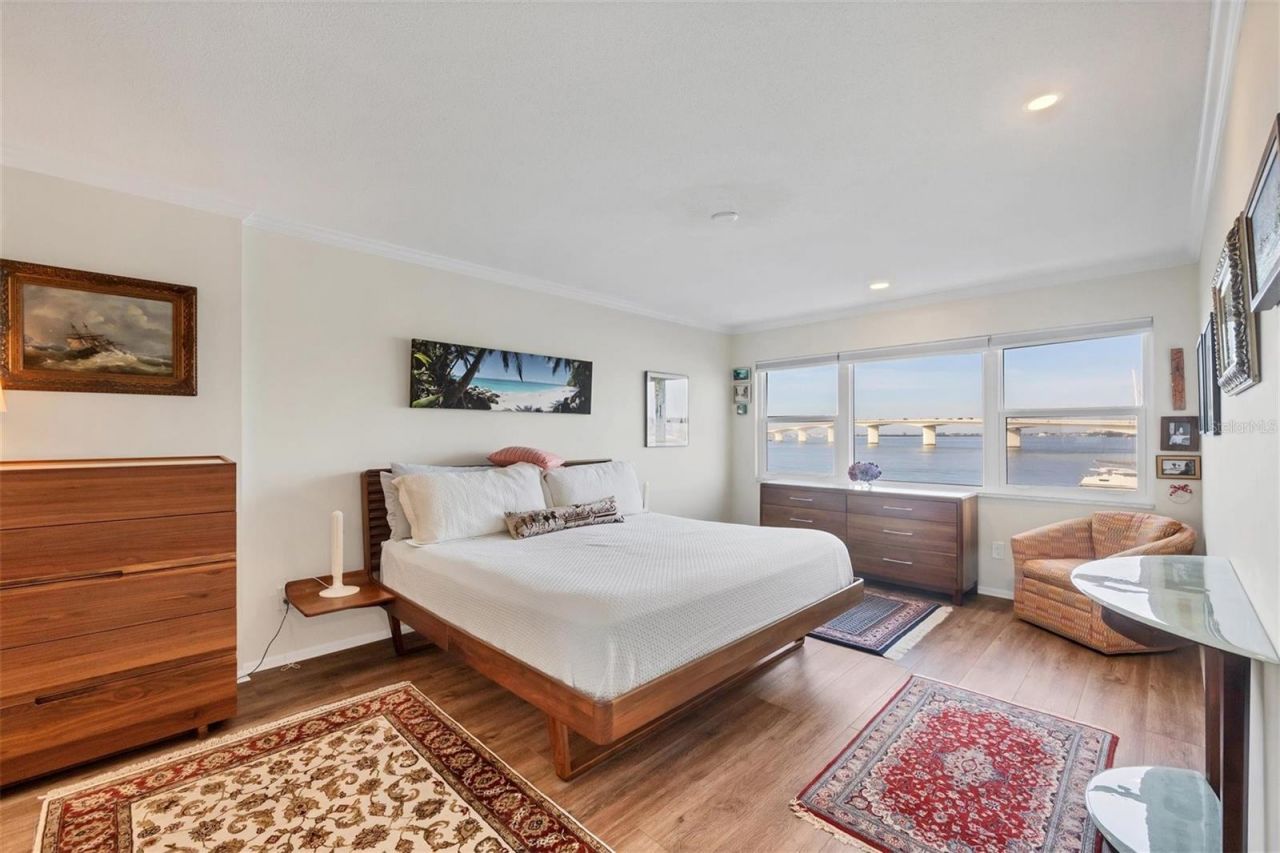 226 Golden Gate Point, Unit 32, Sarasota, FL 34236 Photo