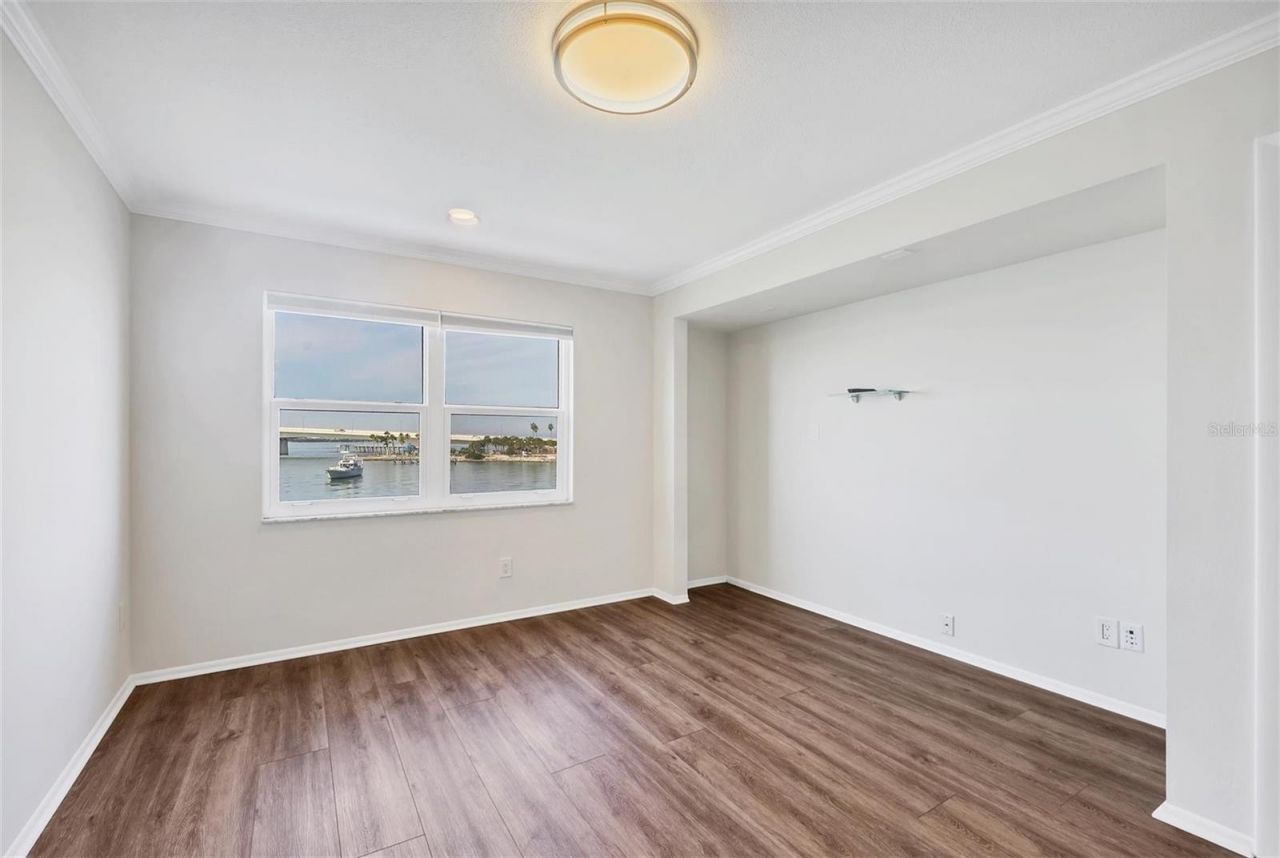 226 Golden Gate Point, Unit 32, Sarasota, FL 34236 Photo