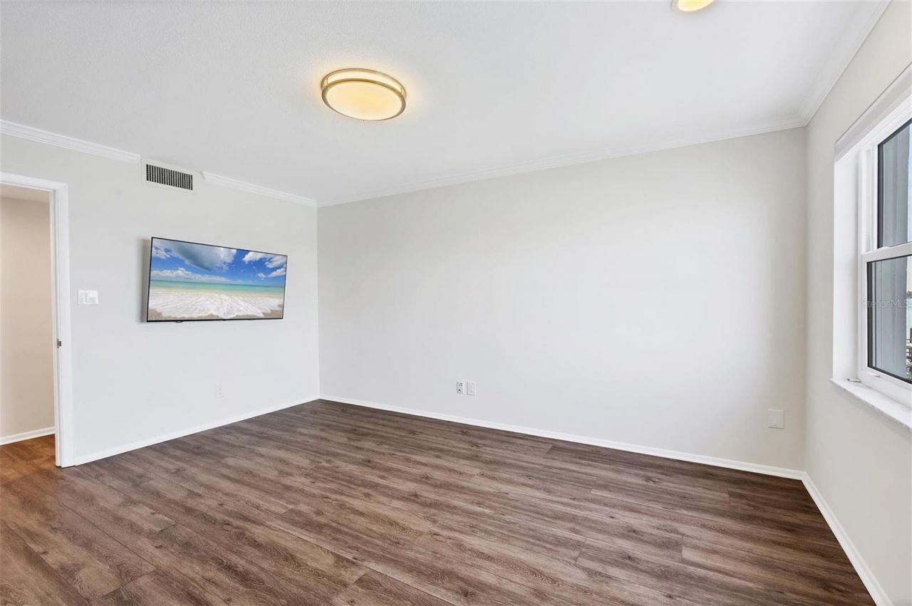 226 Golden Gate Point, Unit 32, Sarasota, FL 34236 Photo