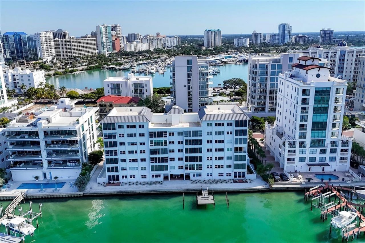 226 Golden Gate Point, Unit 32, Sarasota, FL 34236 Photo
