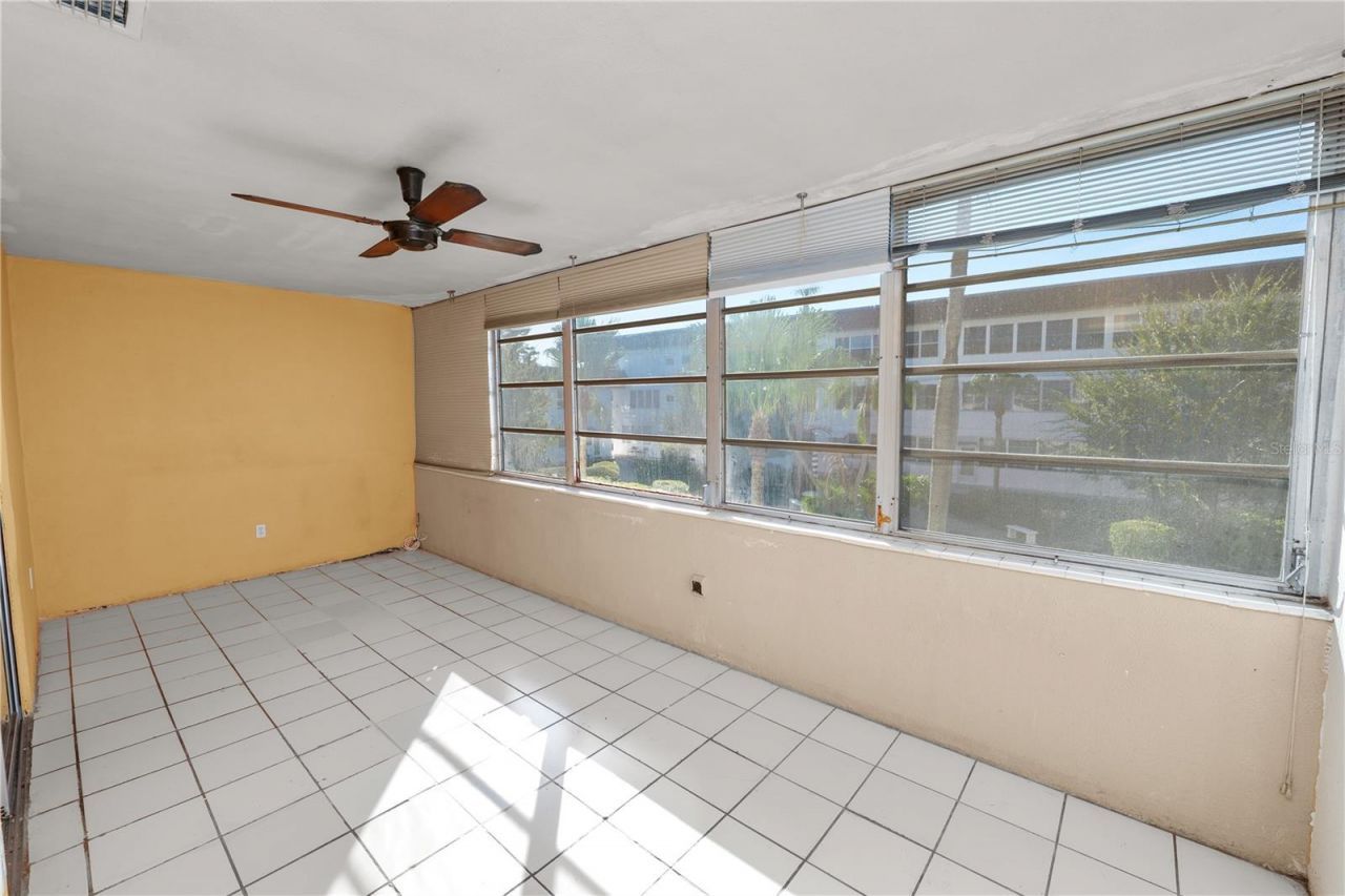 5728 14th Avenue N, Unit 205B, Saint Petersburg, FL 33710 Photo