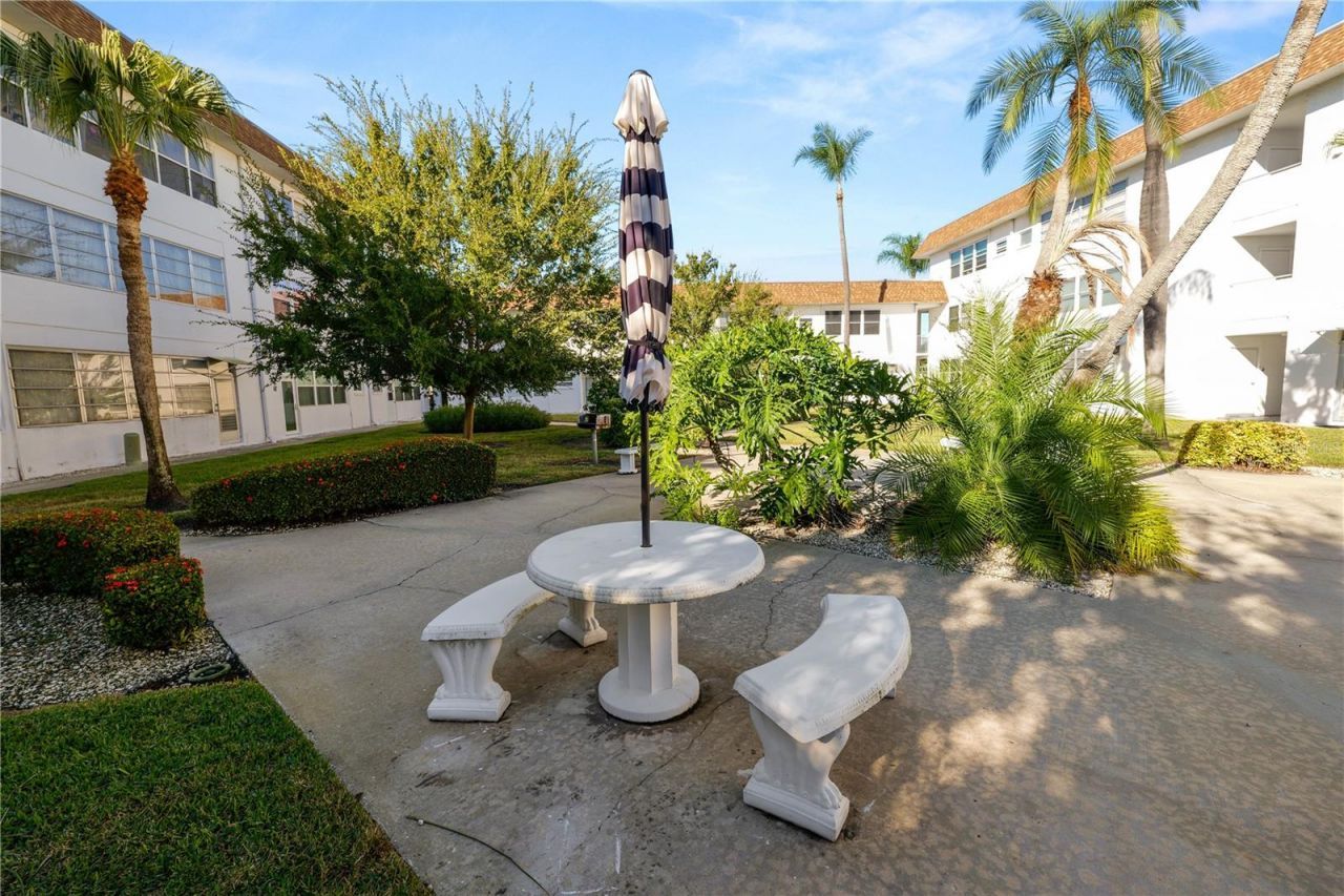 5728 14th Avenue N, Unit 205B, Saint Petersburg, FL 33710 Photo