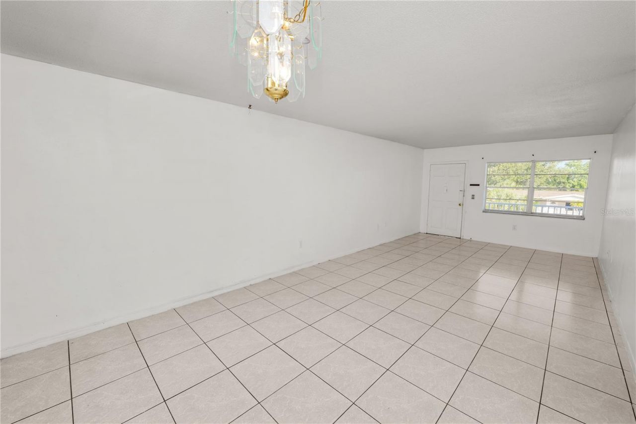 5728 14th Avenue N, Unit 205B, Saint Petersburg, FL 33710 Photo