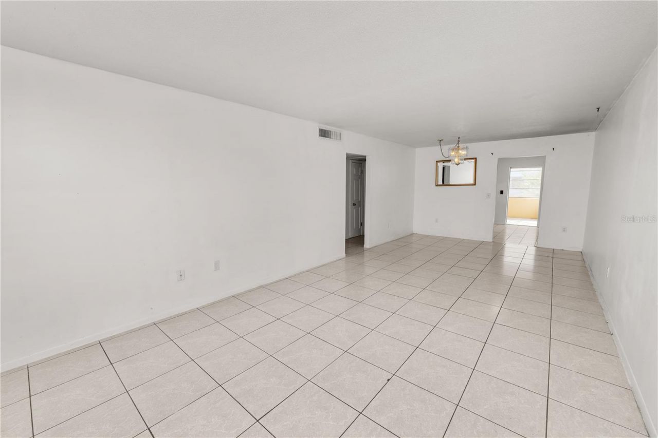 5728 14th Avenue N, Unit 205B, Saint Petersburg, FL 33710 Photo