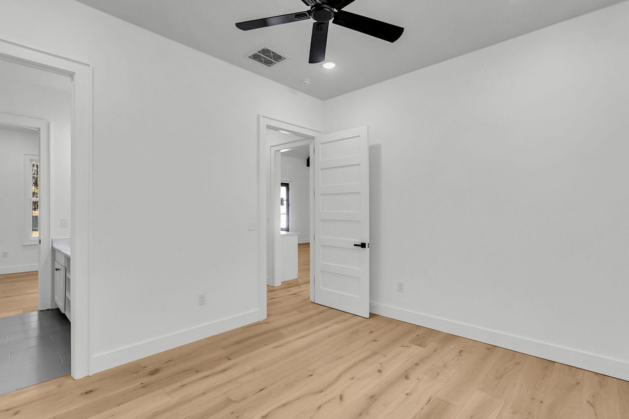 142 Argosy Drive Photo 33