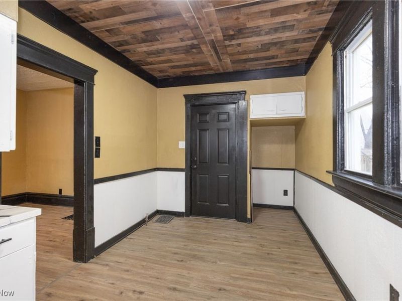 258 Oberlin Court, Akron, OH 44311 Photo 10