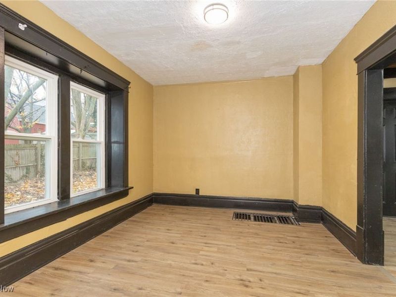 258 Oberlin Court, Akron, OH 44311 Photo 8