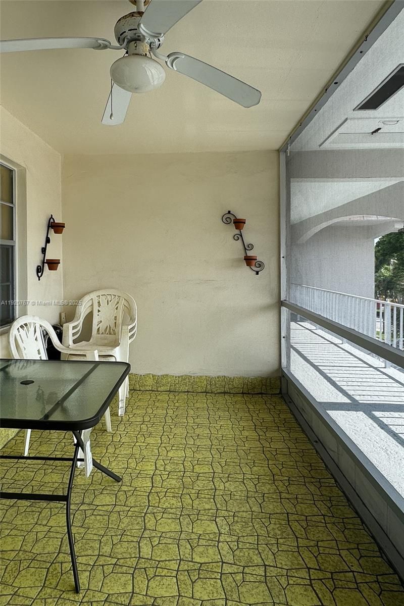 501 Blue Heron Dr, Unit 313-A, Hallandale Beach, FL 33009 Photo