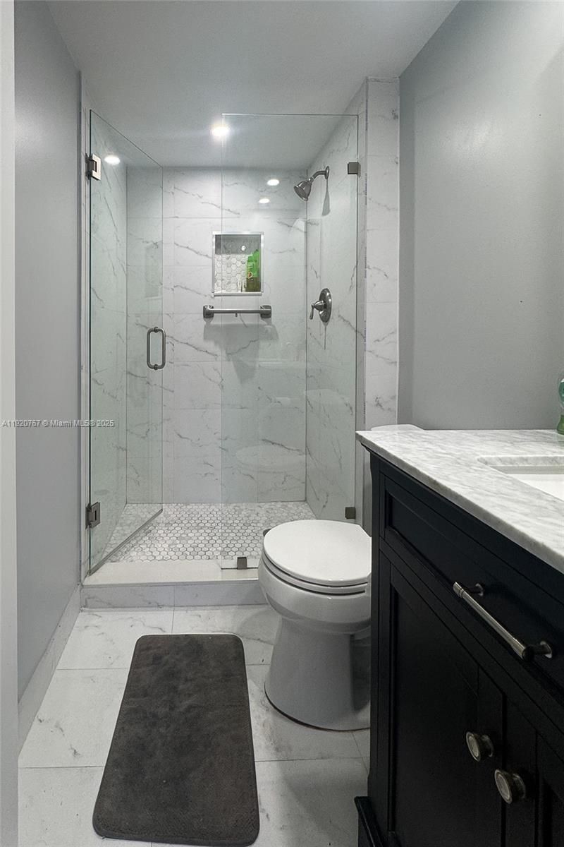 501 Blue Heron Dr, Unit 313-A, Hallandale Beach, FL 33009 Photo